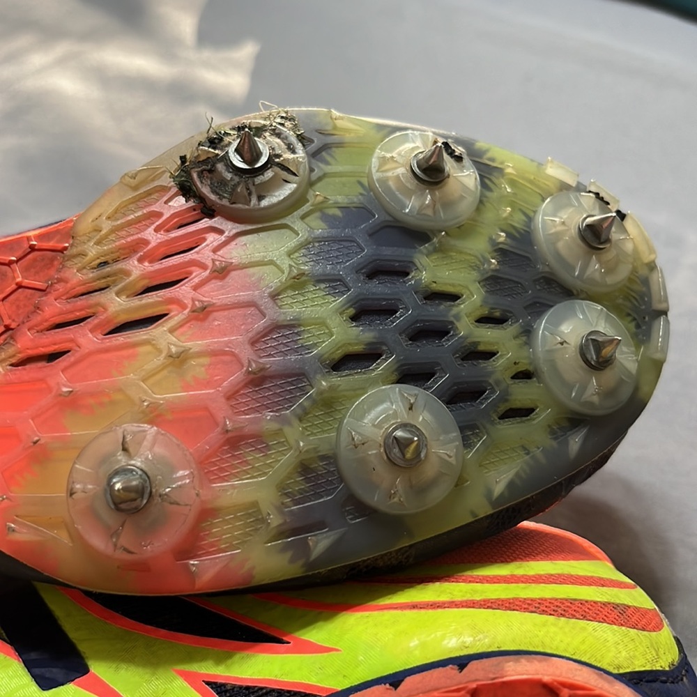 Running spikes - Picture 3 of 8